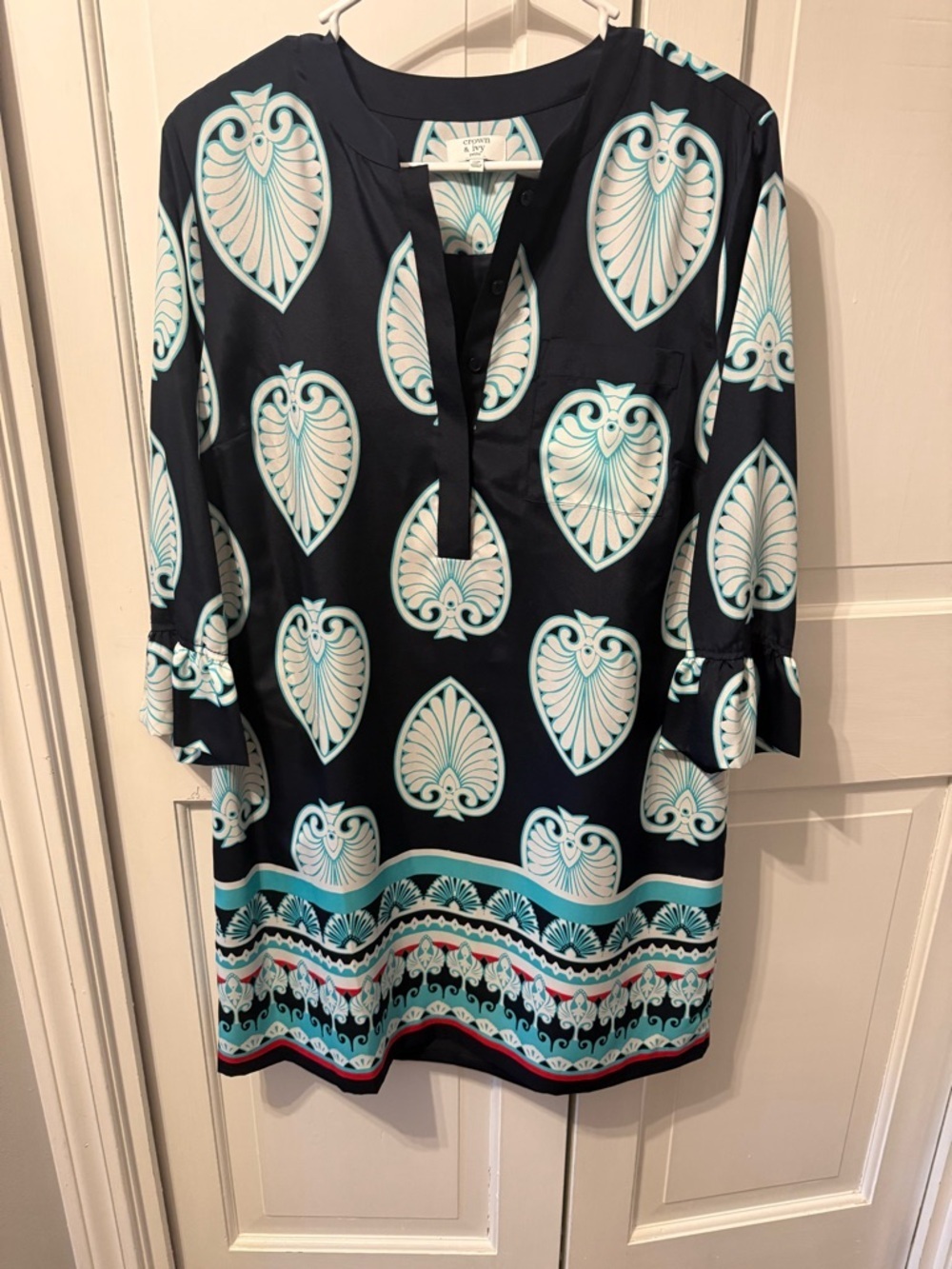 Crown & Ivy Black and Aqua Floral V-Neck Dress 12P